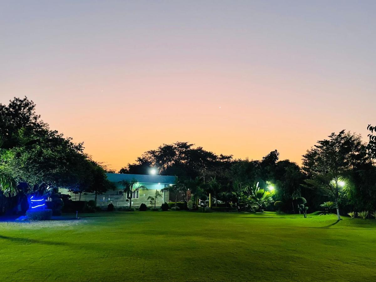 Anantam Aravali Gurgaon Exterior photo